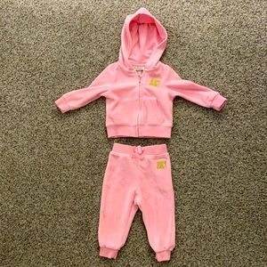 Juicy couture baby girl velour sweatsuit